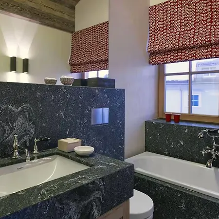 Skyhall Berbes Penthouse Semesterbostad *